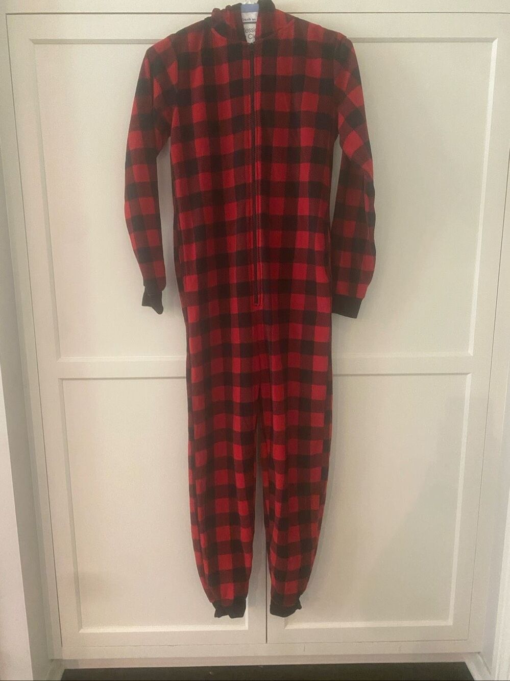 #Follow Me Men's Red Black Buffalo Plaid Long Sleeve Hooded Pajama Onesie Sz XS